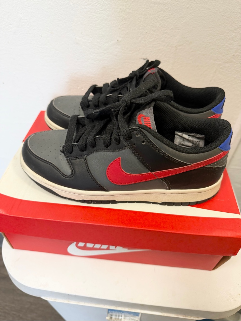 Nike Dunk Low Sneakers Youth Boys Size 6Y
